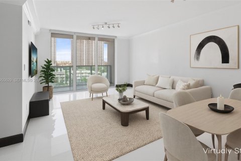 Condominio en venta en Miami, Florida, 1 dormitorio, 72 m2 № 2009557 - foto 2