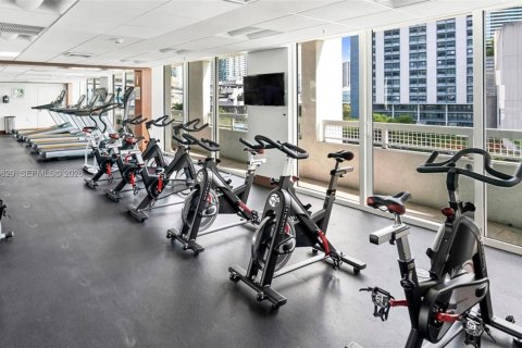 Condominio en venta en Miami, Florida, 1 dormitorio, 72 m2 № 2009557 - foto 23