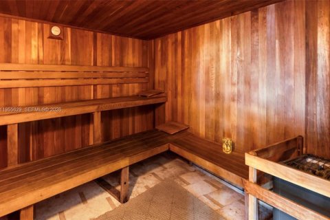 Condominio en venta en Miami, Florida, 1 dormitorio, 72 m2 № 2009557 - foto 25