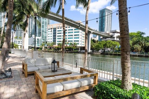 Condominio en venta en Miami, Florida, 1 dormitorio, 72 m2 № 2009557 - foto 27