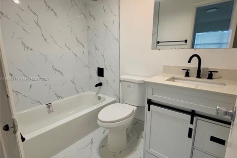 Copropriété à louer à Tamarac, Floride: 1 chambre, 69.68 m2 № 1818762 - photo 8