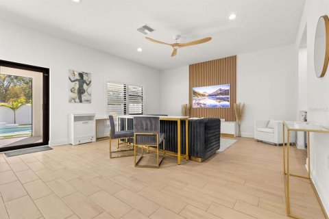 Casa en alquiler en Tampa, Florida, 5 dormitorios, 200.11 m2 № 1917171 - foto 5