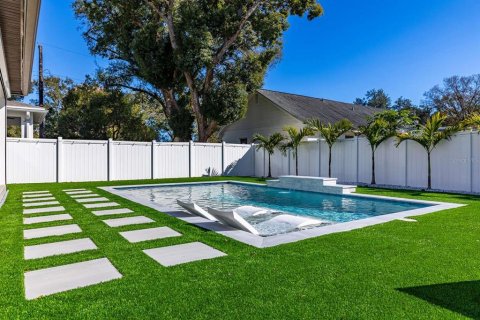 Casa en alquiler en Tampa, Florida, 5 dormitorios, 200.11 m2 № 1917171 - foto 24