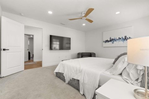 Casa en alquiler en Tampa, Florida, 5 dormitorios, 200.11 m2 № 1917171 - foto 13