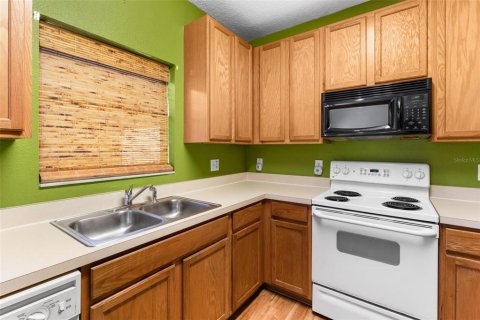 Townhouse in Winter Garden, Florida 2 bedrooms, 123.75 sq.m. № 1525945 - photo 11