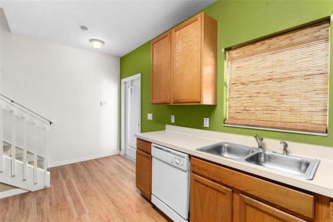 Townhouse in Winter Garden, Florida 2 bedrooms, 123.75 sq.m. № 1525945 - photo 12