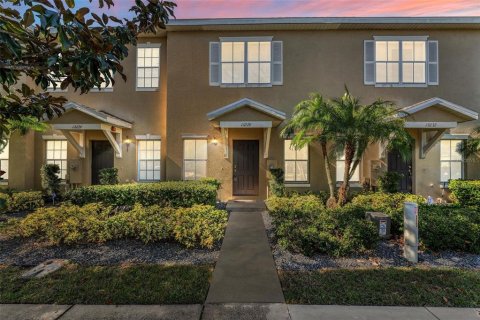 Townhouse in Winter Garden, Florida 2 bedrooms, 123.75 sq.m. № 1525945 - photo 1