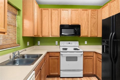 Townhouse in Winter Garden, Florida 2 bedrooms, 123.75 sq.m. № 1525945 - photo 10