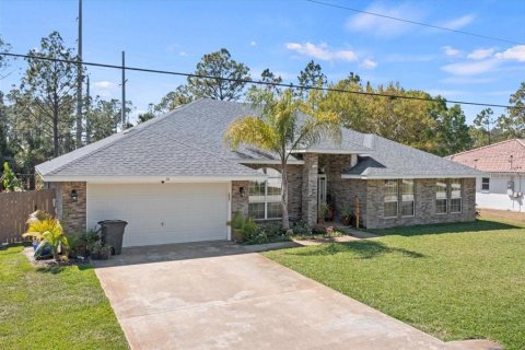 House in Palm Coast, Florida 4 bedrooms, 275.27 sq.m. № 1602925 - photo 1