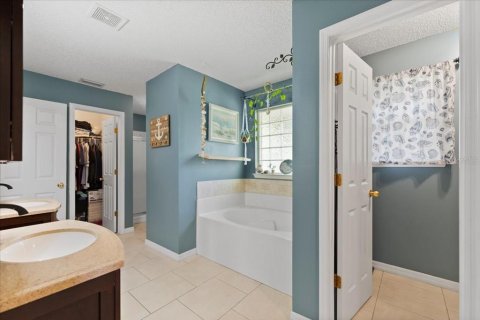 House in Palm Coast, Florida 4 bedrooms, 275.27 sq.m. № 1602925 - photo 27