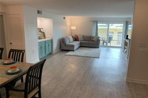 Condominio en alquiler en Belleair Beach, Florida, 2 dormitorios, 137.96 m2 № 1521356 - foto 9