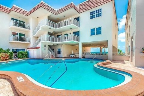 Condominio en alquiler en Belleair Beach, Florida, 2 dormitorios, 137.96 m2 № 1521356 - foto 3