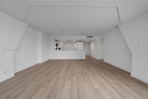 Снять в аренду квартиру в Майами, Флорида 2 спальни, 129.88м2, № 2067001 - фото 14