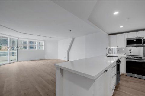 Снять в аренду квартиру в Майами, Флорида 2 спальни, 129.88м2, № 2067001 - фото 7