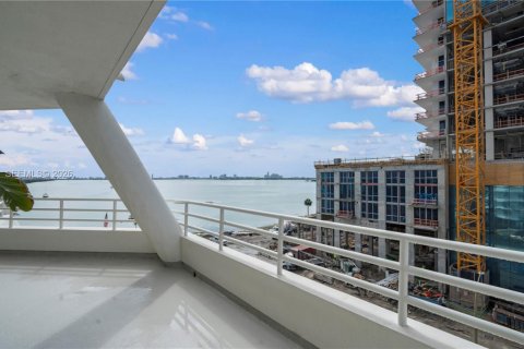 Снять в аренду квартиру в Майами, Флорида 2 спальни, 129.88м2, № 2067001 - фото 17