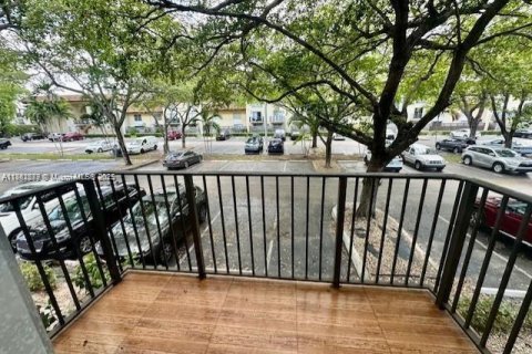 Condo in Miami, Florida, 1 bedroom  № 1890898 - photo 14