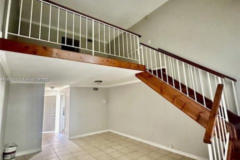 Condo in Miami, Florida, 1 bedroom  № 1890898 - photo 9