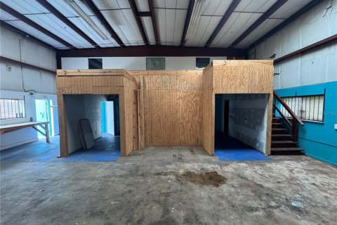 Immobilier commercial à louer à Edgewater, Floride: 74.32 m2 № 1907431 - photo 12
