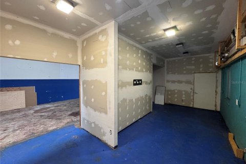 Immobilier commercial à louer à Edgewater, Floride: 74.32 m2 № 1907431 - photo 14