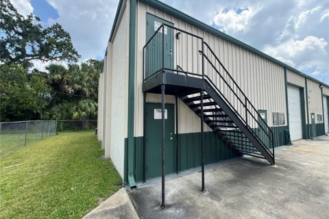 Immobilier commercial à louer à Edgewater, Floride: 74.32 m2 № 1907431 - photo 16