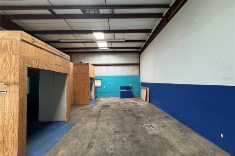 Immobilier commercial à louer à Edgewater, Floride: 74.32 m2 № 1907431 - photo 10