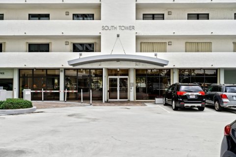 Condominio en venta en Fort Lauderdale, Florida, 2 dormitorios, 139.35 m2 № 950129 - foto 1