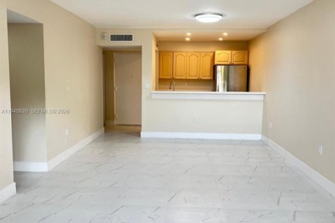 Copropriété à louer à Miami, Floride: 2 chambres, 86.4 m2 № 2002167 - photo 6