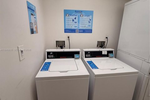 Copropriété à louer à Miami, Floride: 2 chambres, 86.4 m2 № 2002167 - photo 24