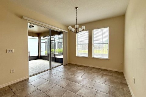 House in Davenport, Florida 4 bedrooms, 205.69 sq.m. № 1719567 - photo 7