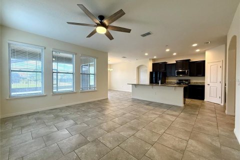 House in Davenport, Florida 4 bedrooms, 205.69 sq.m. № 1719567 - photo 6
