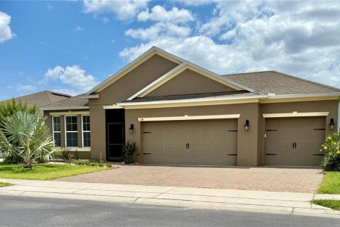 House in Davenport, Florida 4 bedrooms, 205.69 sq.m. № 1719567 - photo 1