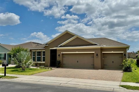 House in Davenport, Florida 4 bedrooms, 205.69 sq.m. № 1719567 - photo 30