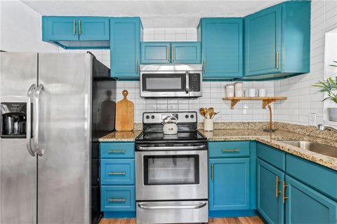 Casa en venta en Tampa, Florida, 3 dormitorios, 119.1 m2 № 1740509 - foto 8