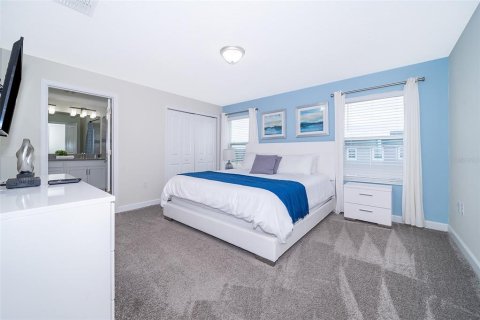 Townhouse in Davenport, Florida 4 bedrooms, 177.81 sq.m. № 2091816 - photo 4