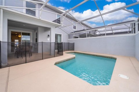 Townhouse in Davenport, Florida 4 bedrooms, 177.81 sq.m. № 2091816 - photo 5