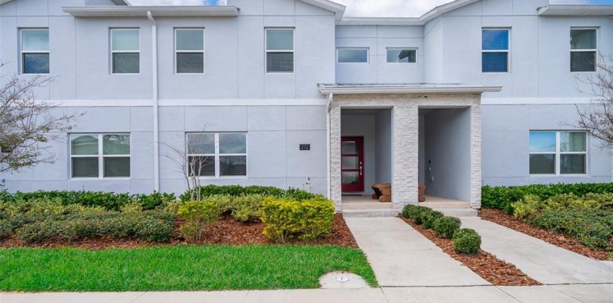 Townhouse in Davenport, Florida 4 bedrooms, 177.81 sq.m. № 2091816