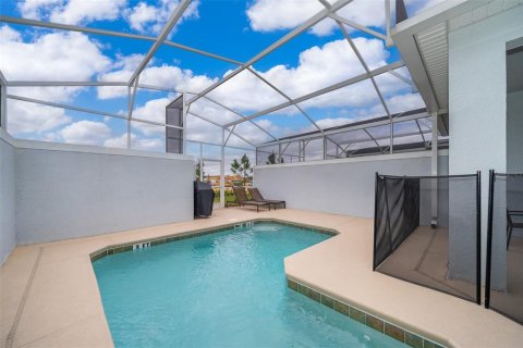 Townhouse in Davenport, Florida 4 bedrooms, 177.81 sq.m. № 2091816 - photo 14