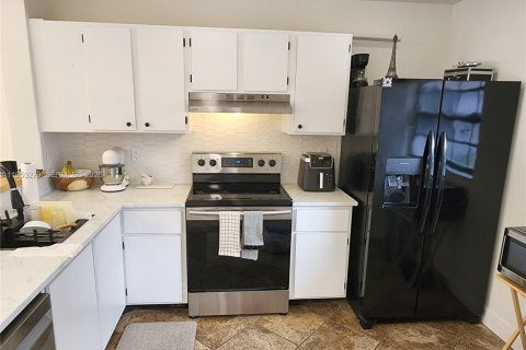 Купить таунхаус в Пемброк-Пайнс, Флорида 2 спальни, 101.08м2, № 2008121 - фото 9