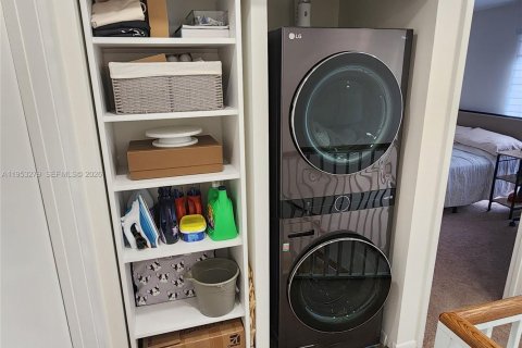 Купить таунхаус в Пемброк-Пайнс, Флорида 2 спальни, 101.08м2, № 2008121 - фото 20