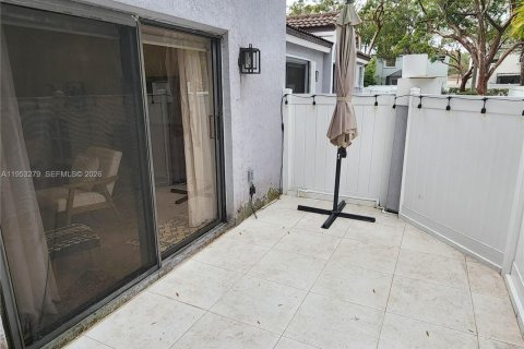 Купить таунхаус в Пемброк-Пайнс, Флорида 2 спальни, 101.08м2, № 2008121 - фото 13