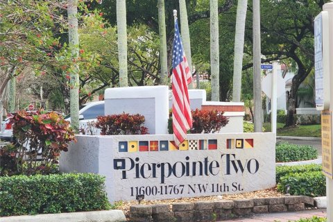 Купить таунхаус в Пемброк-Пайнс, Флорида 2 спальни, 101.08м2, № 2008121 - фото 26