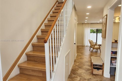 Купить таунхаус в Пемброк-Пайнс, Флорида 2 спальни, 101.08м2, № 2008121 - фото 3