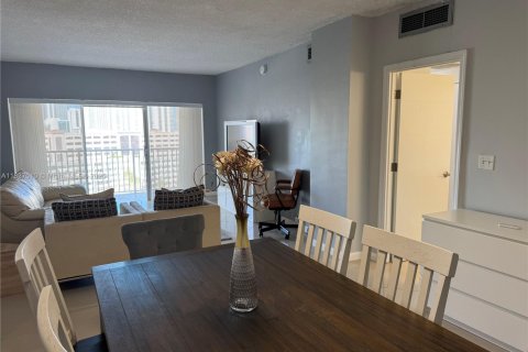 Condo in Sunny Isles Beach, Florida, 1 bedroom  № 1798740 - photo 3