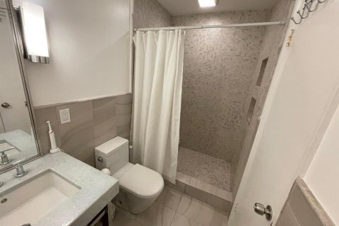 Touwnhouse à vendre à Hollywood, Floride: 2 chambres, 126.53 m2 № 2087060 - photo 10