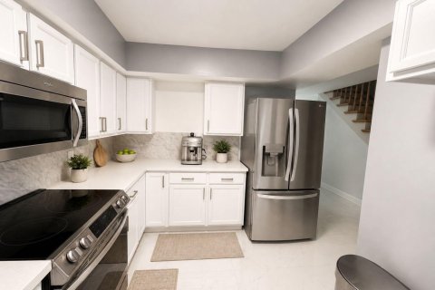 Touwnhouse à vendre à Hollywood, Floride: 2 chambres, 126.53 m2 № 2087060 - photo 4