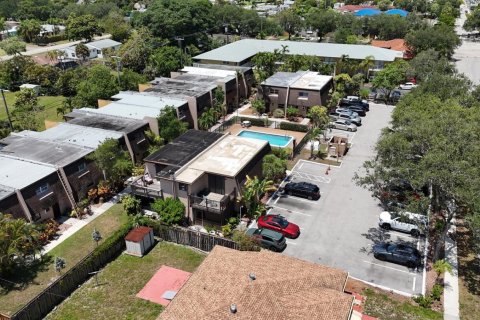 Touwnhouse à vendre à Hollywood, Floride: 2 chambres, 126.53 m2 № 2087060 - photo 14