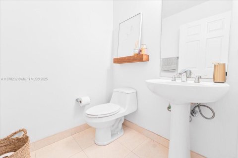 Adosado en venta en Aventura, Florida, 2 dormitorios, 162.11 m2 № 1923302 - foto 14
