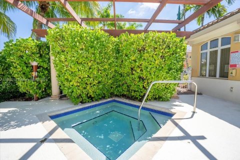 Adosado en venta en Aventura, Florida, 2 dormitorios, 162.11 m2 № 1923302 - foto 27