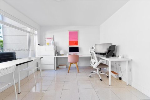 Adosado en venta en Aventura, Florida, 2 dormitorios, 162.11 m2 № 1923302 - foto 11