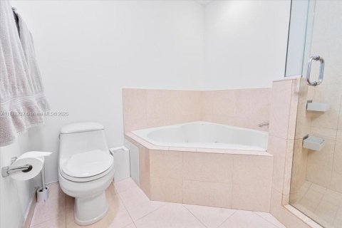 Adosado en venta en Aventura, Florida, 2 dormitorios, 162.11 m2 № 1923302 - foto 20